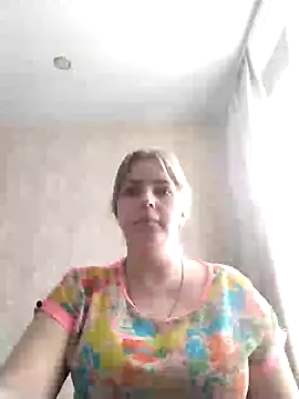 Snapshot of Lady_nice_cat chatting on 02-18-25, 04:04 Lady nice cat online show from 02-18-25, 04:04
