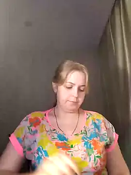 Snapshot of Lady_nice_cat chatting on 02-19-25, 12:44 Lady nice cat online show from 02-19-25, 12:44