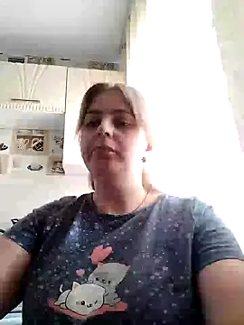 Snapshot of Lady_nice_cat chatting on 02-22-25, 07:56 Lady nice cat online show from 02-22-25, 07:56