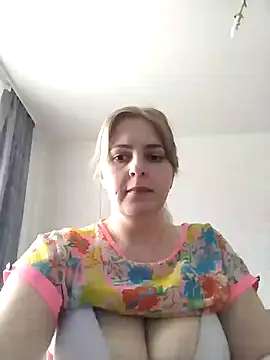 Snapshot of Lady_nice_cat chatting on 03-06-25, 04:41 Lady nice cat online show from 03-06-25, 04:41