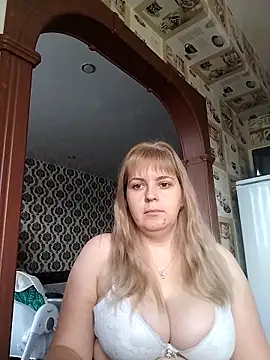 Snapshot of Lady_nice_cat chatting on 09-15-25, 03:06 Lady nice cat online show from 09-15-25, 03:06