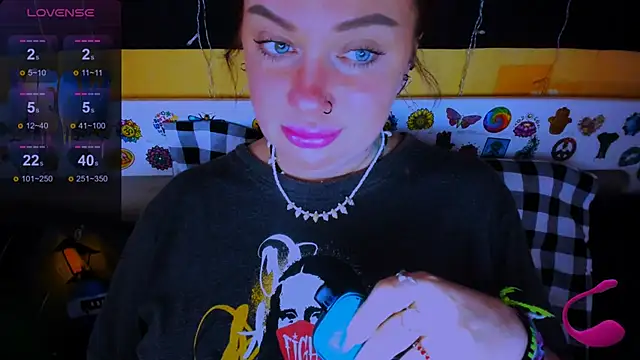 EllieOz online show from 03-09-25, 02:21