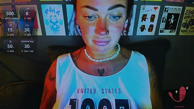 EllieOz online show from 04-08-26, 05:02