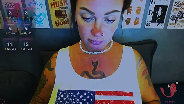 Snapshot of EllieOz chatting on 04-24-26, 08:22 EllieOz online show from 04-24-26, 08:22
