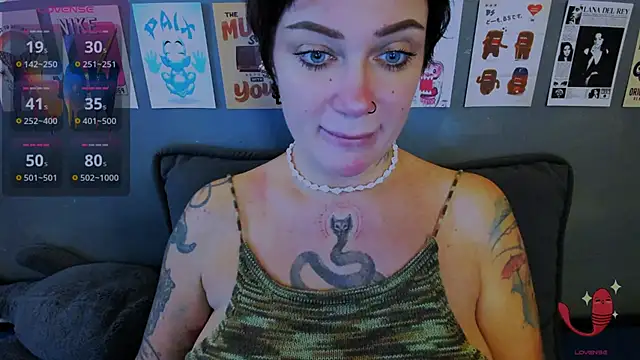 EllieOz online show from 07-08-26, 01:04