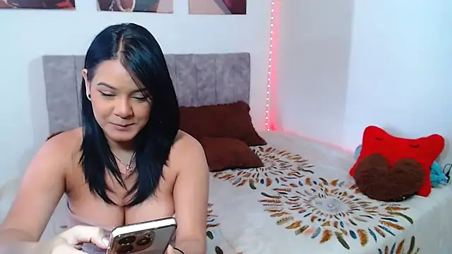 Snapshot of JossieGrey chatting on 12-15-24, 07:31 JossieGrey online show from 12-15-24, 07:31