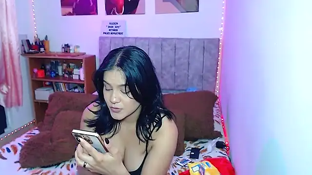 Snapshot of JossieGrey chatting on 01-16-25, 01:37 JossieGrey online show from 01-16-25, 01:37