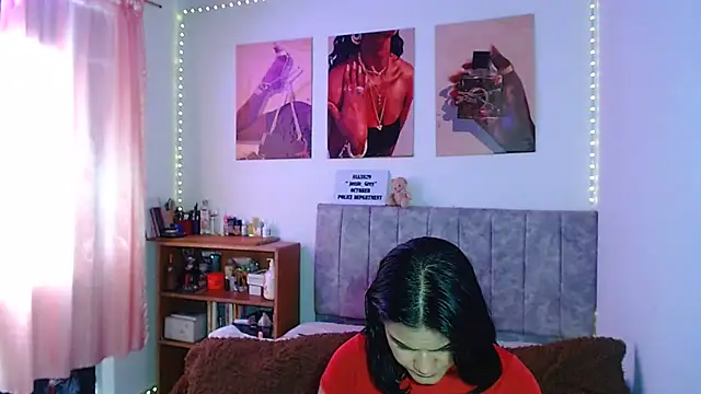 Snapshot of JossieGrey chatting on 01-27-25, 01:41 JossieGrey online show from 01-27-25, 01:41