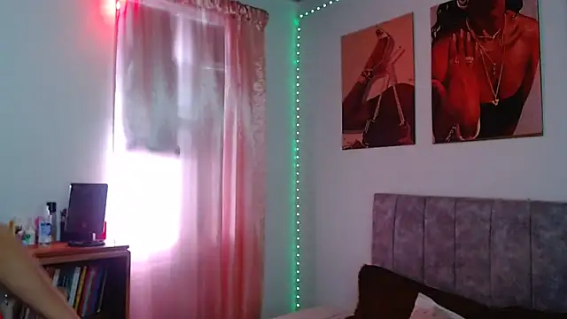 Snapshot of JossieGrey chatting on 02-21-25, 08:38 JossieGrey online show from 02-21-25, 08:38