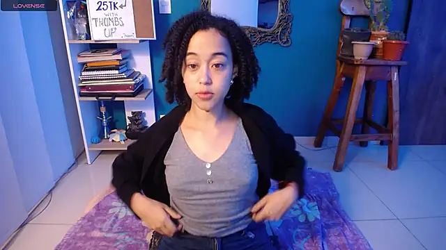 Snapshot of ela_0 chatting on 10-28-25, 07:34 ela 0 online show from 10-28-25, 07:34