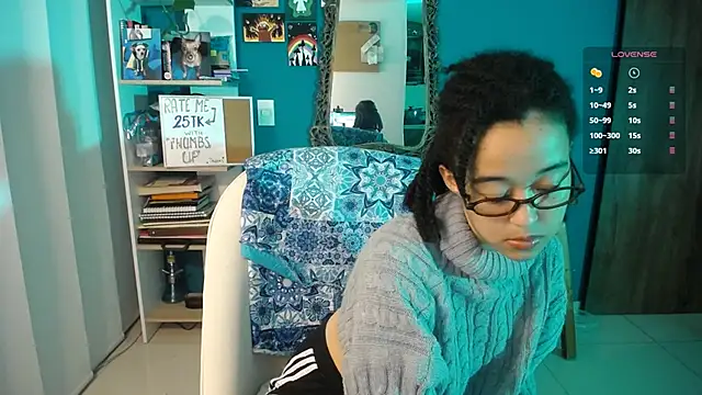 Snapshot of ela_0 chatting on 11-10-25, 01:04 ela 0 online show from 11-10-25, 01:04