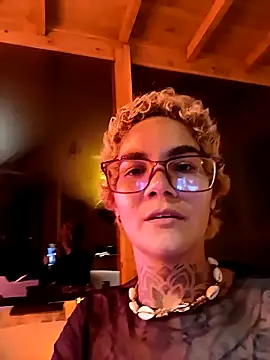 anaroman01 online show from 03-21-25, 12:51