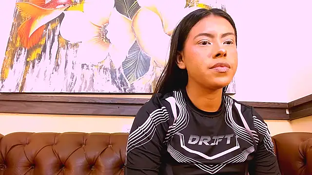 VeronicaRobles online show from 11-06-25, 05:25