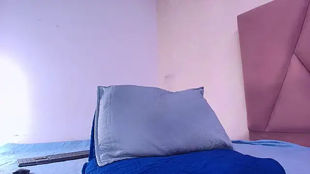 arl chloee online show from 09-19-25, 03:08