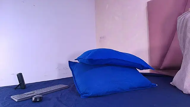 arl chloee online show from 09-20-25, 03:07