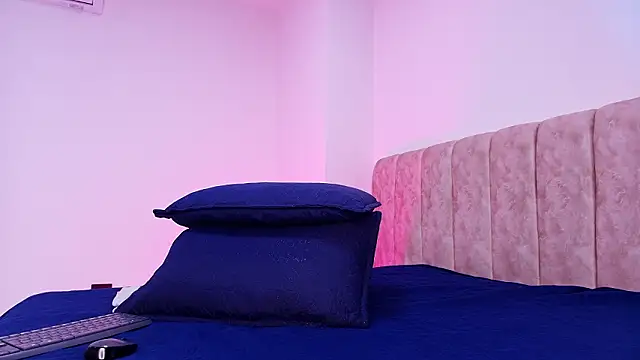 Snapshot of arl_chloee chatting on 02-21-26, 03:07 arl chloee online show from 02-21-26, 03:07