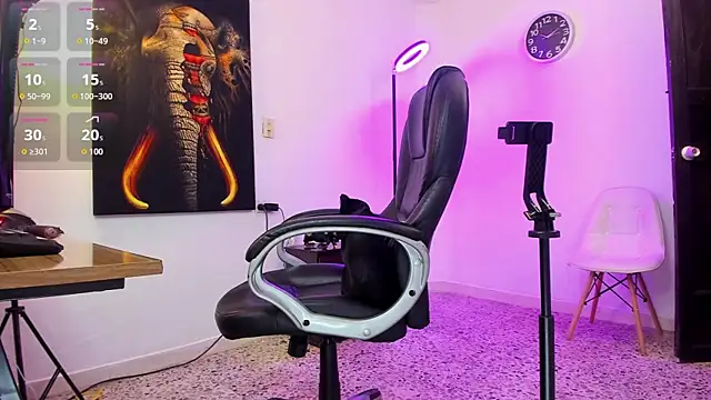 Nicolas Fellener online show from 10-06-25, 04:54