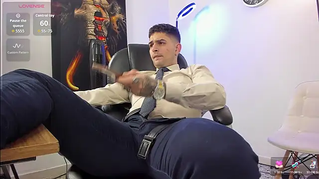 Nicolas Fellener online show from 10-28-25, 05:55