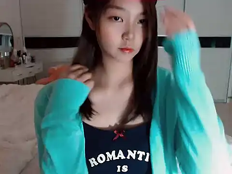 -Lucky Girl online show from 12-13-24, 12:17