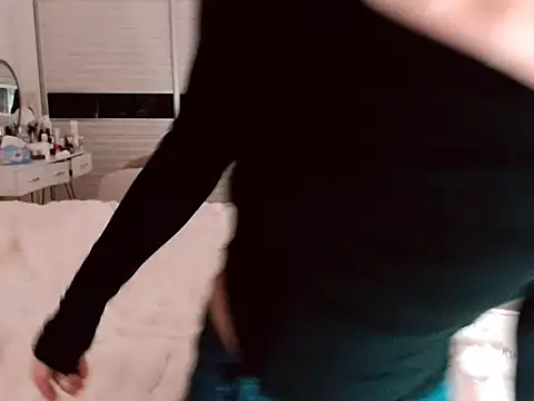 -Lucky Girl online show from 12-24-24, 02:12
