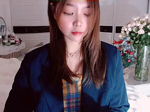 -Lucky Girl online show from 12-25-24, 11:43