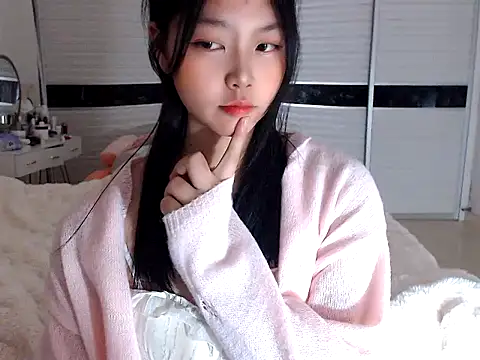 -Lucky Girl online show from 12-27-24, 11:50