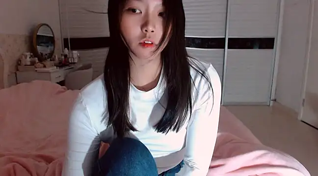 -Lucky Girl online show from 02-24-25, 11:54