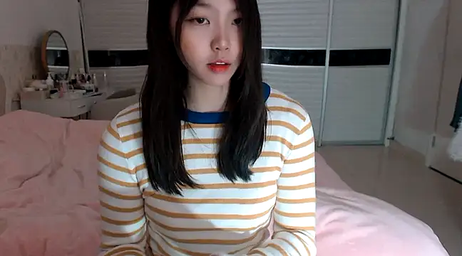 -Lucky Girl online show from 03-20-25, 01:13