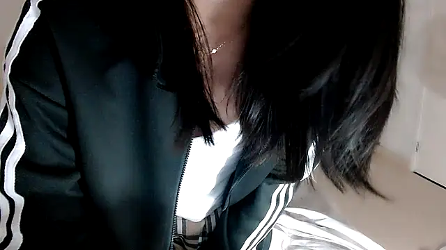 Snapshot of -Lucky_Girl chatting on 10-09-25, 01:31 -Lucky Girl online show from 10-09-25, 01:31