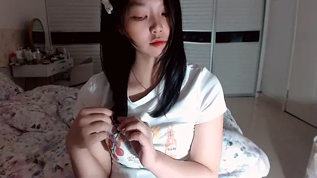 -Lucky Girl online show from 11-23-25, 02:06