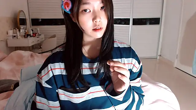 -Lucky Girl online show from 12-04-25, 03:10