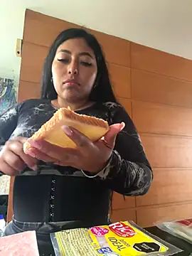 emmyjhonson07 online show from 09-18-25, 02:52