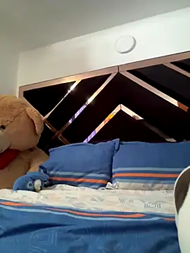 emmyjhonson07 online show from 10-09-25, 04:16