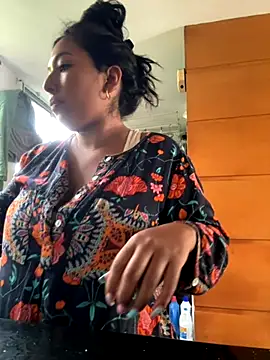 emmyjhonson07 online show from 11-03-25, 12:39