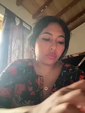 emmyjhonson07 online show from 05-03-26, 12:33