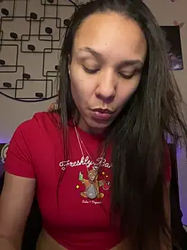 Snapshot of _Neeka_ chatting on 12-17-24, 03:39 Neeka online show from 12-17-24, 03:39