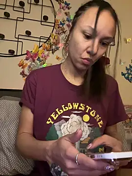 Snapshot of _Neeka_ chatting on 02-22-25, 01:46 Neeka online show from 02-22-25, 01:46