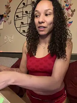 Snapshot of _Neeka_ chatting on 02-28-25, 04:21 Neeka online show from 02-28-25, 04:21