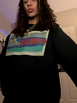 Snapshot of _Neeka_ chatting on 10-26-25, 03:12 Neeka online show from 10-26-25, 03:12