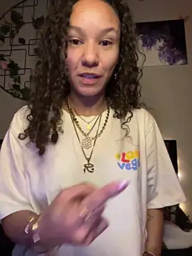 Snapshot of _Neeka_ chatting on 02-14-26, 10:45 Neeka online show from 02-14-26, 10:45