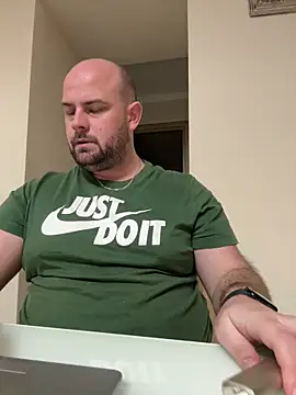 bearlover992 online show from 01-18-25, 08:19