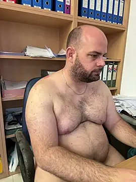 bearlover992 online show from 01-23-25, 11:04
