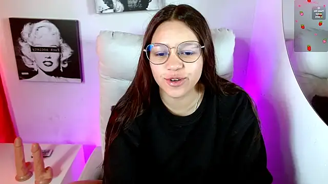 Snapshot of SamanthaRoldaan chatting on 10-01-25, 12:44 SamanthaRoldaan online show from 10-01-25, 12:44