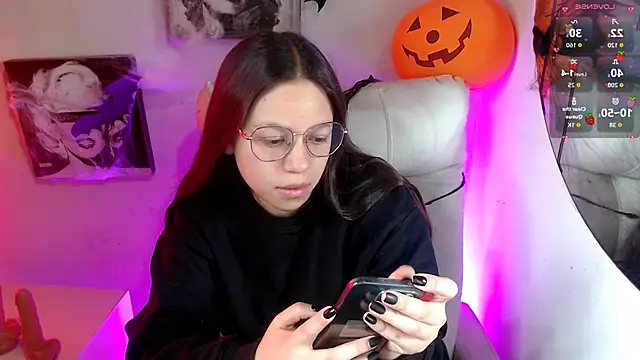 Snapshot of SamanthaRoldaan chatting on 11-05-25, 02:50 SamanthaRoldaan online show from 11-05-25, 02:50