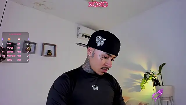 JordanSmiith  online show from 01-28-25, 09:40