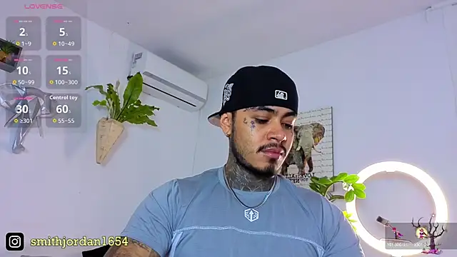 JordanSmiith  online show from 10-10-25, 09:14