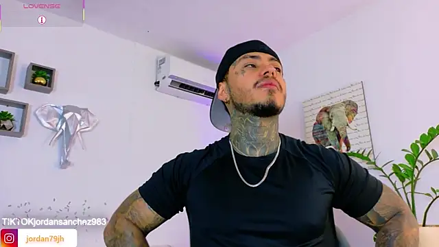 JordanSmiith  online show from 06-15-26, 08:00