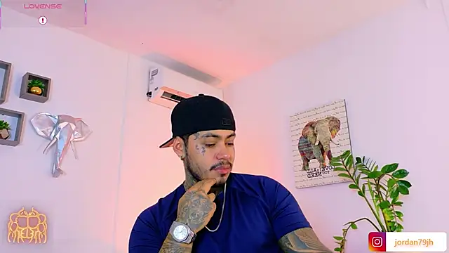 JordanSmiith  online show from 06-25-26, 08:13