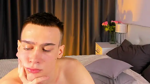 Snapshot of Kevin_Kesi chatting on 02-02-25, 09:19 Kevin Kesi online show from 02-02-25, 09:19