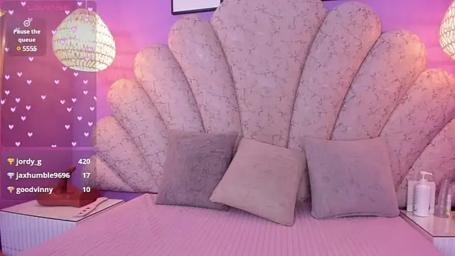 chloe watson  online show from 12-11-24, 11:43